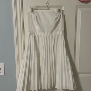 Elegant White Pleated Strapless Dress